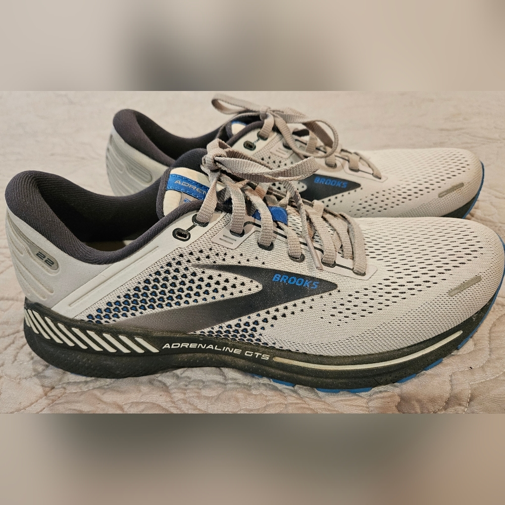 Womens Brooks Adrenaline GTS 22